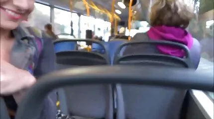 Avsugning svensk porn i bilen till en främling.