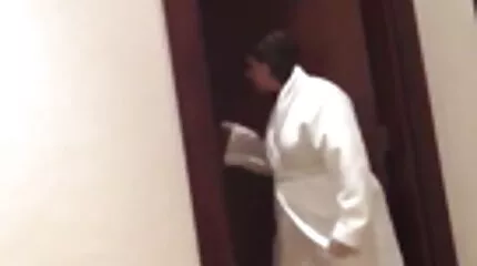 Storbröstad Milf flickvänner böjer sig över killen till sex. Vi bestämde oss för att kontrollera free svensk porr orienteringen.