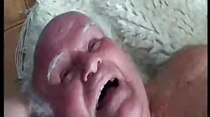 Spruta och svensk porr äldre kvinnor anal av Kenzie Reeves.