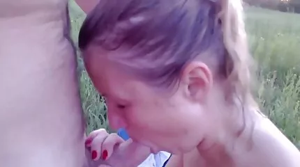 Blondie svensk porr hd Fesser involverar pastorn i en Gangbang.
