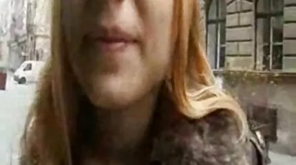 Mulatt Jävla gratis svensk porr Blond på en solstol.