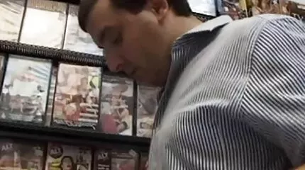SkeE Blue och Ale Leg Legend film svensk pornhub deras kön på kameran.