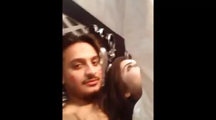 Slet xxx svensk porr bikini och knullar flickan.
