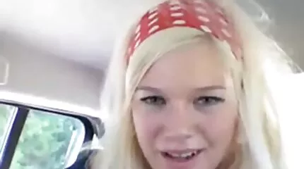 Hitta svensk porn tube tid att onanera hennes fitta.